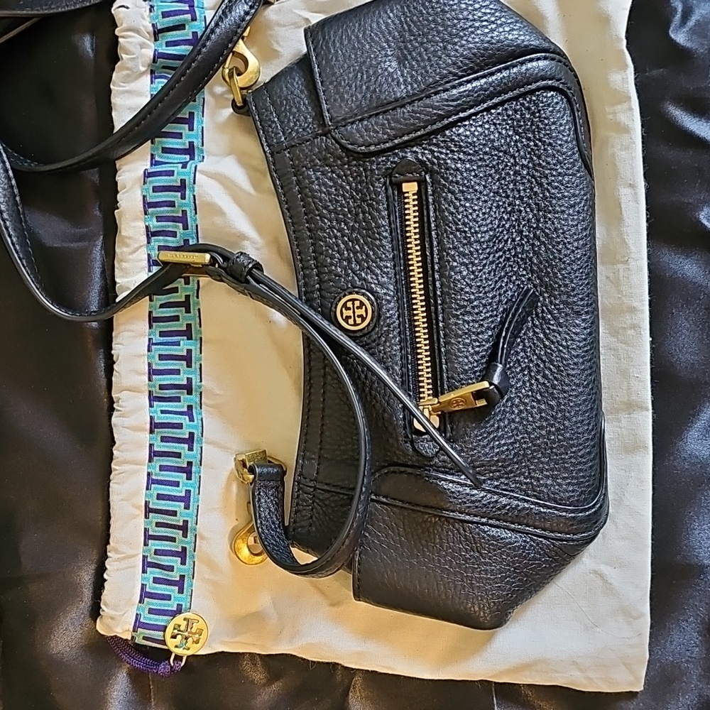 Tory Burch Black Leather Crossbody Bag EUC w/ Dust Bag! - Picture 1 of 14